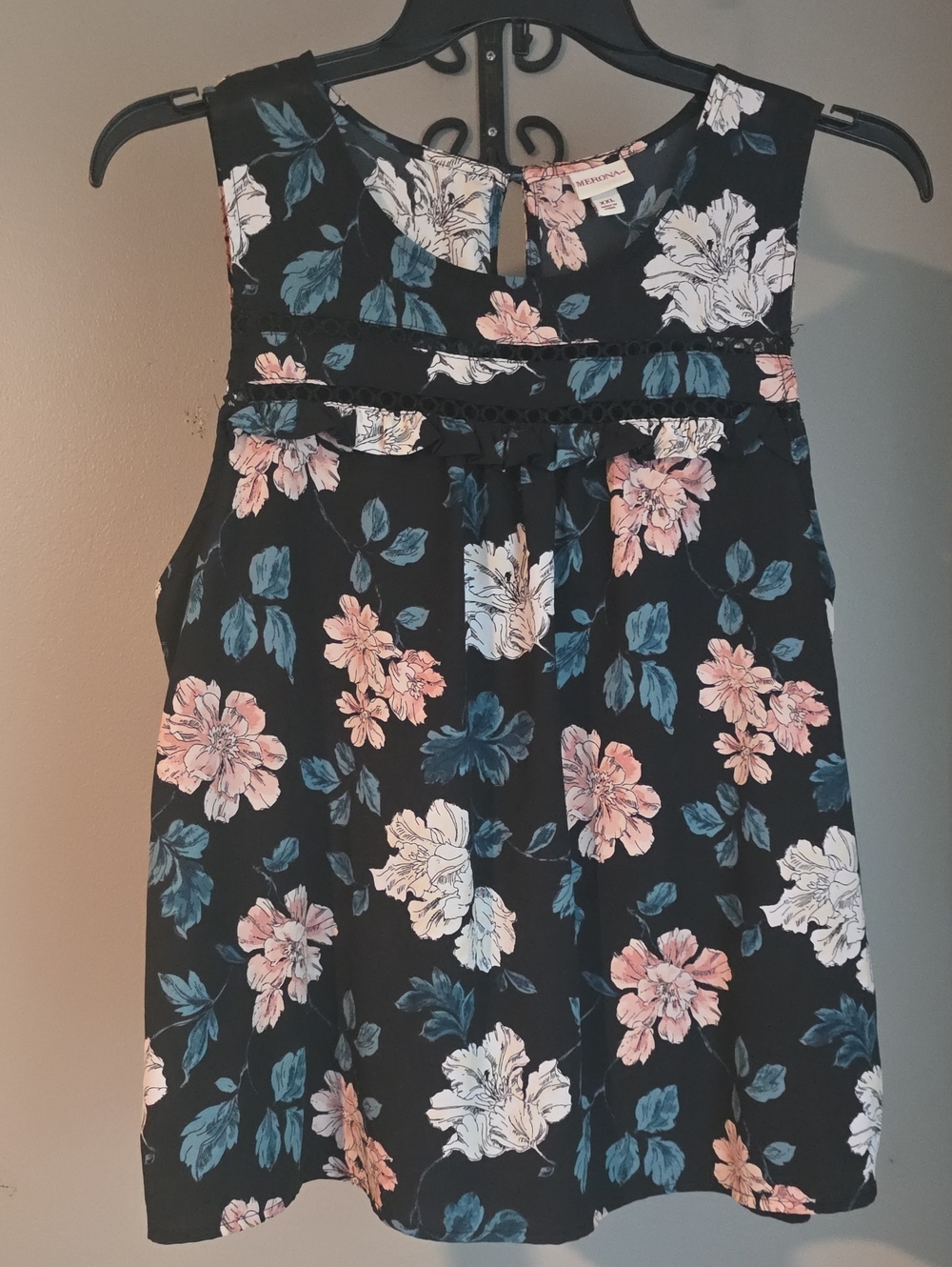 Merona Black Floral Sleeveless Blouse with Pink & White Flowers Size XXL